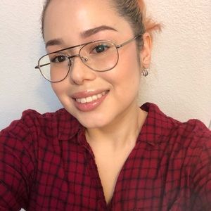 Meet your Posher, Yolanda